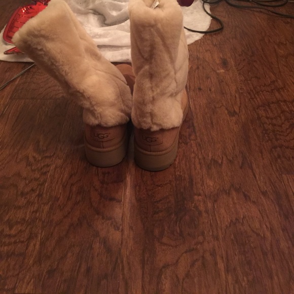 Uggs chestnut size 7 - Picture 3 of 6